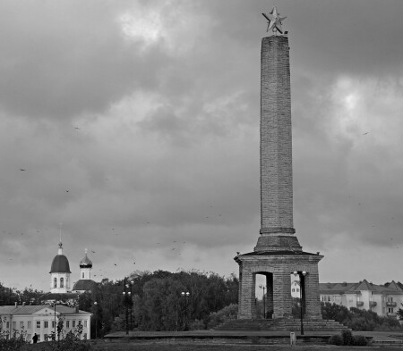 Великие Луки. Обелиск.