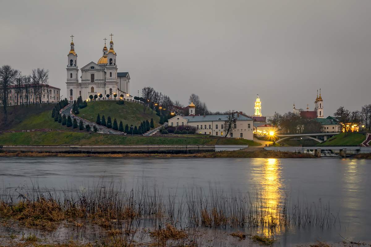 г. Витебск , сгонял на выходных 40 часов на всё , 18 туда и обратно на дорогу, 22 часа сам город) 