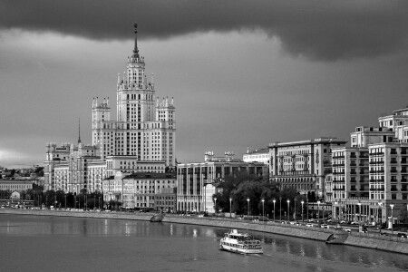 Москва. Высотка на Котельнической.