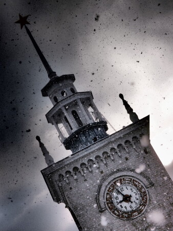 Зимний забег по пешеходному мосту. Симферополь