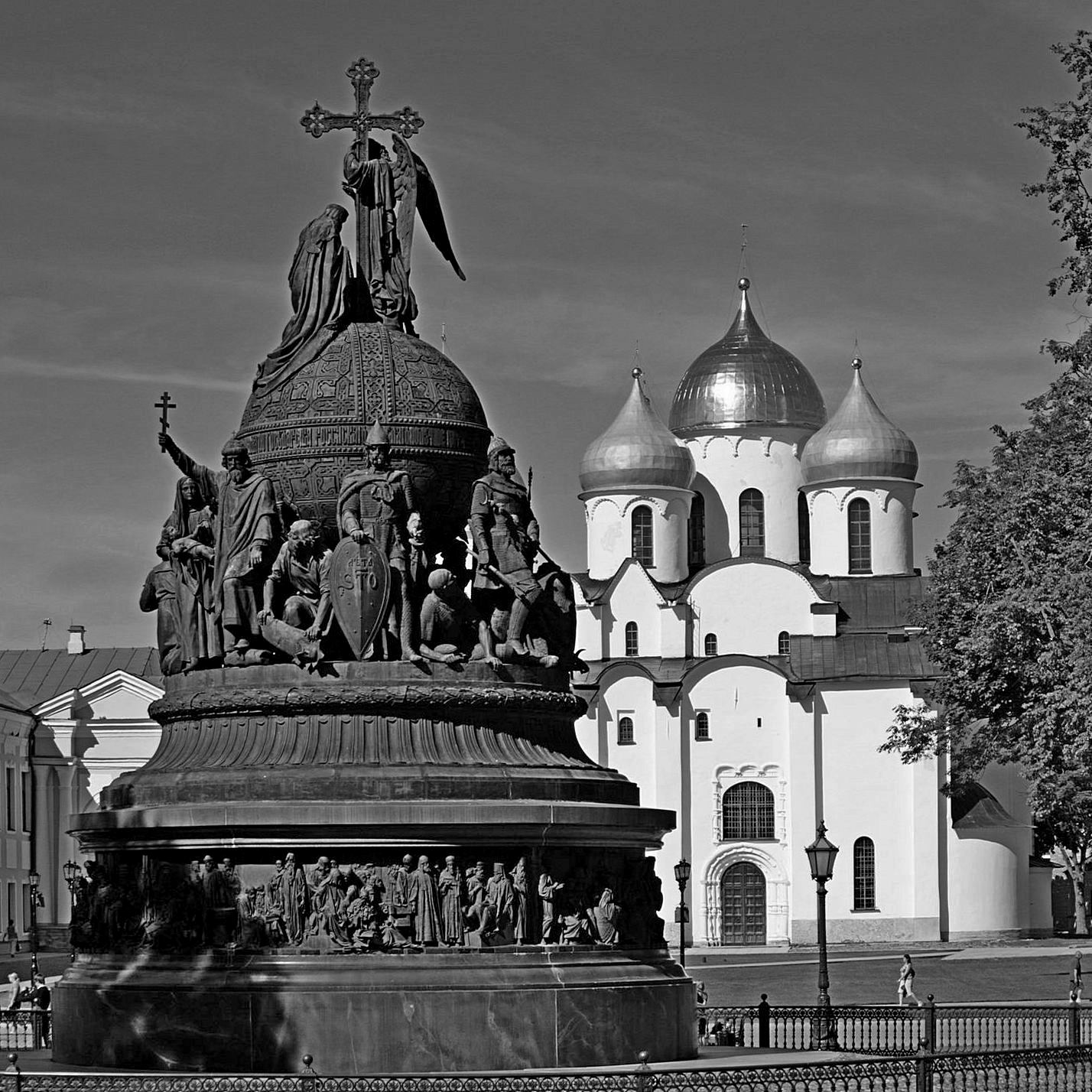 Великий Новгород. Памятник.