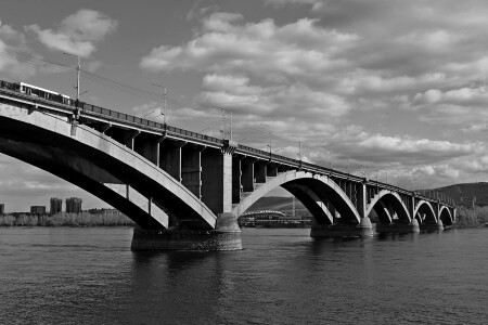 Красноярск. Коммунальный мост