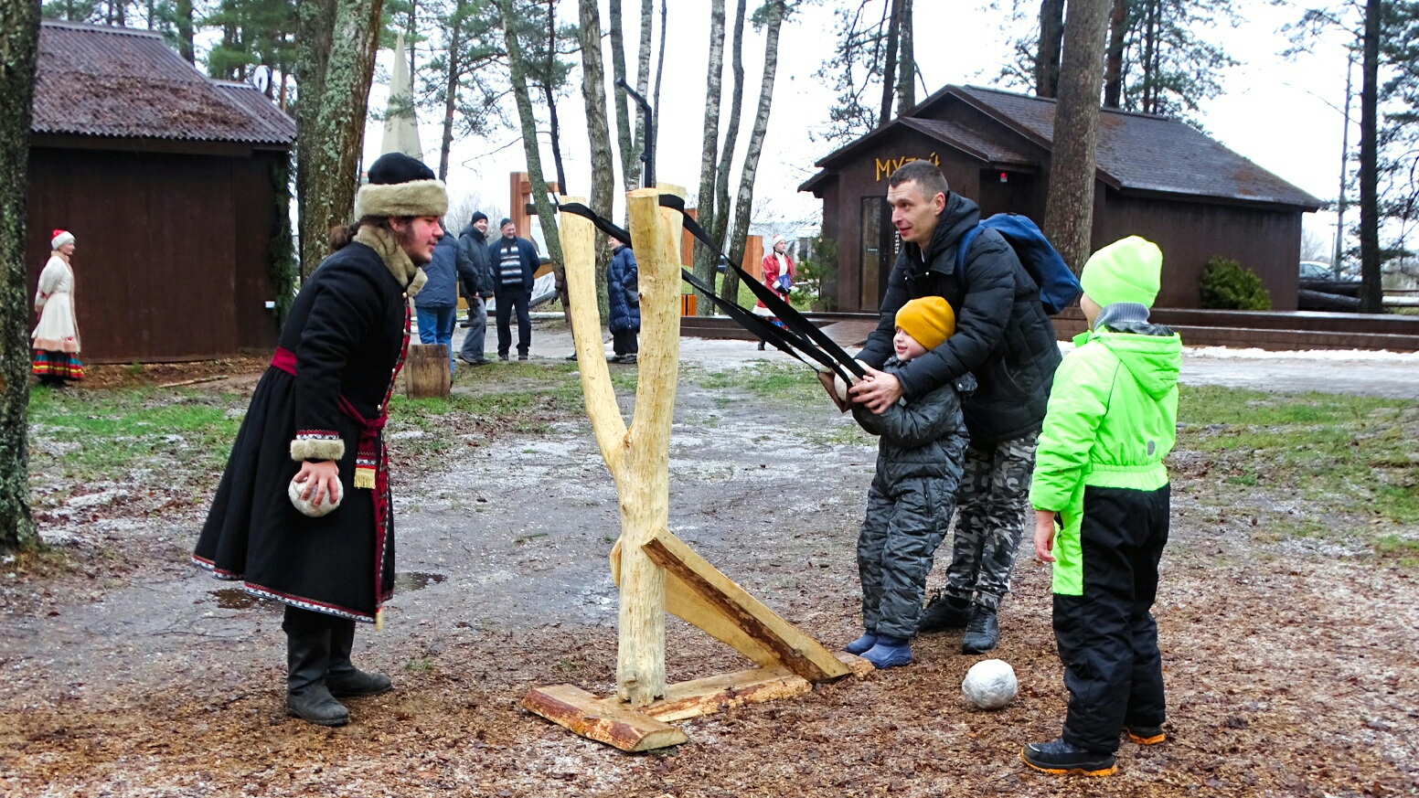 С мероприятия для детей.