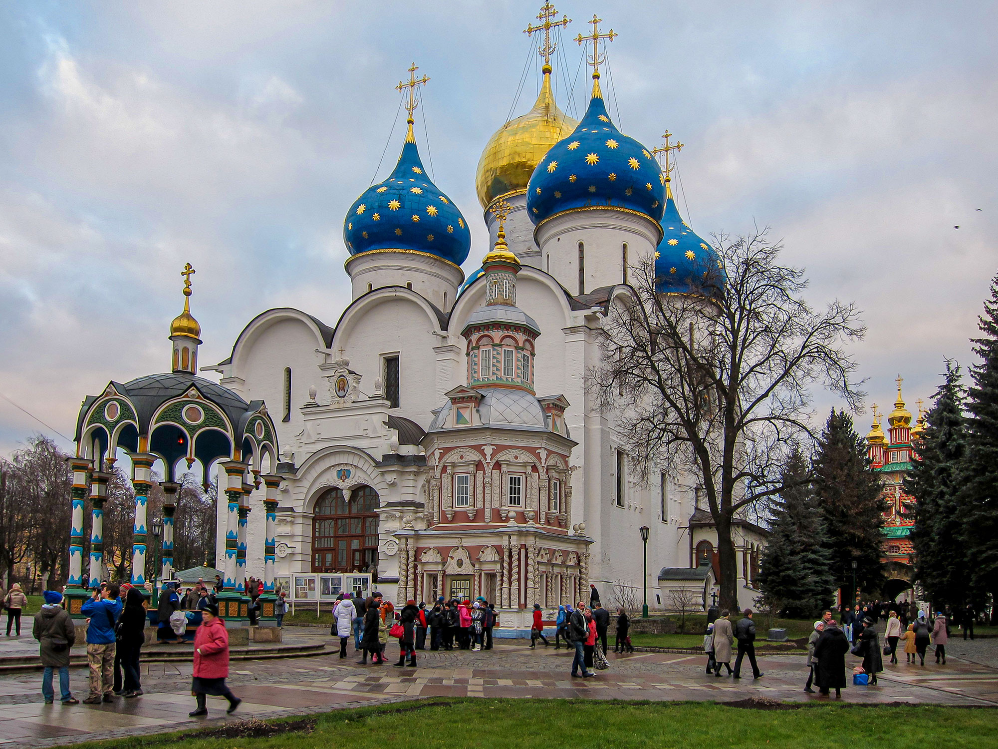 Сергиев Посад. Свято-Троицкая Сергиева лавра. Успенский собор
