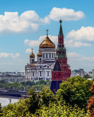 Москва, как много в этом звуке...