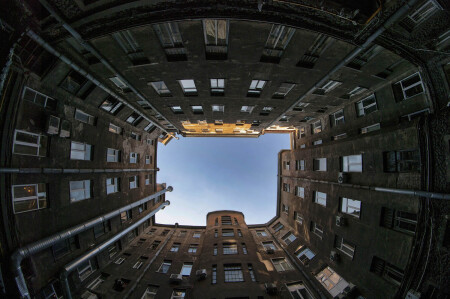 Питерский двор-колодец