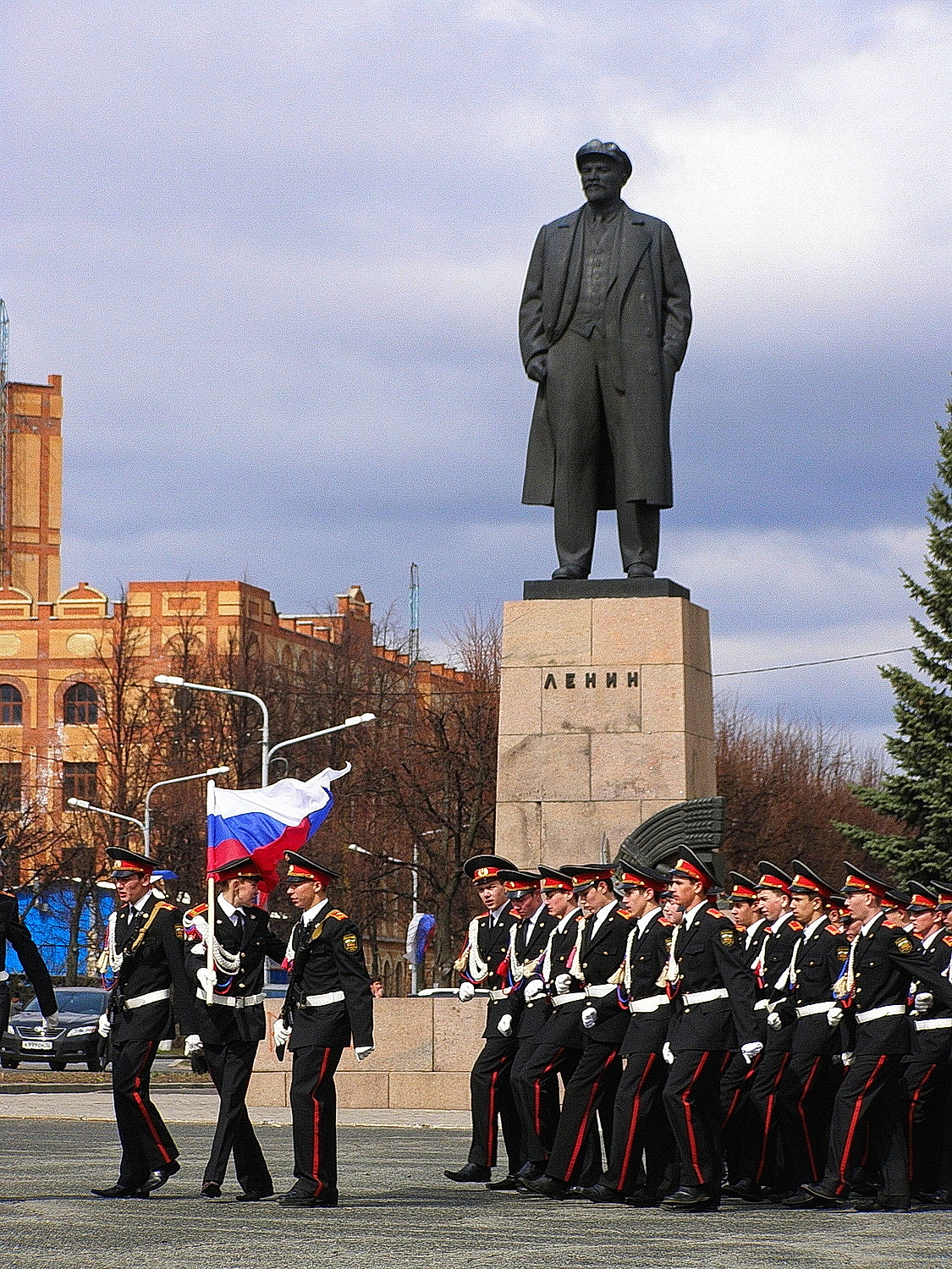 "Верной дорогой идёте, ребята!"