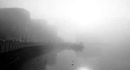 Набережная Северной Двины в тумане