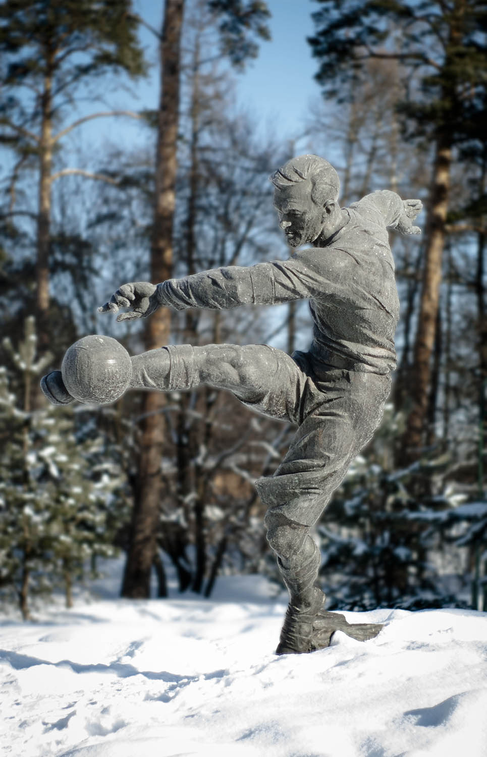  Памятник Всеволоду Боброву, Сестрорецк