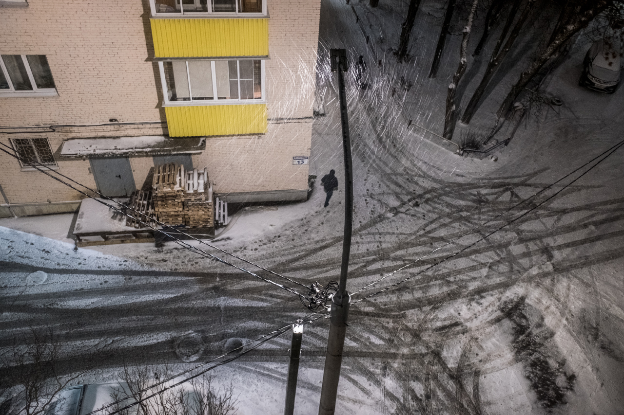 Вечер за окном