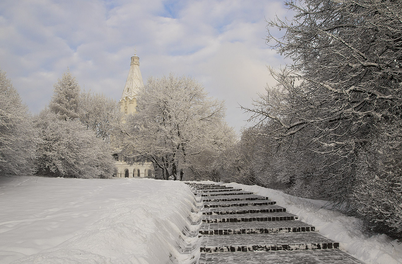 Дорога к церкви Вознесения(Коломенское)
