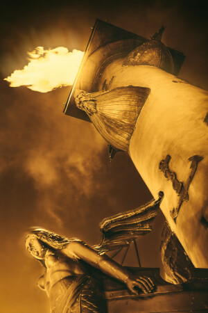 Когда зажигаются Ростры