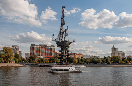 В ознаменование 300-летия российского флота