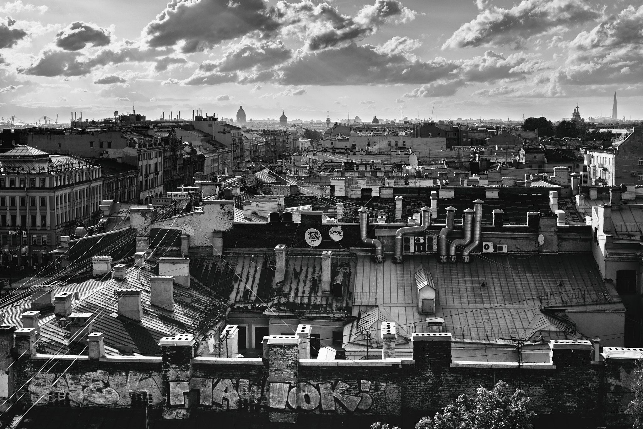 Многосимвольность города Петра