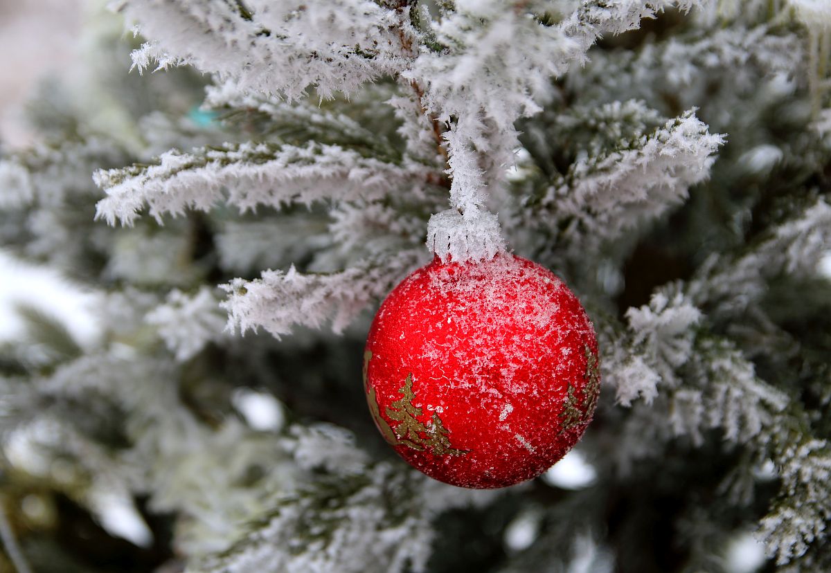 С наступающим!