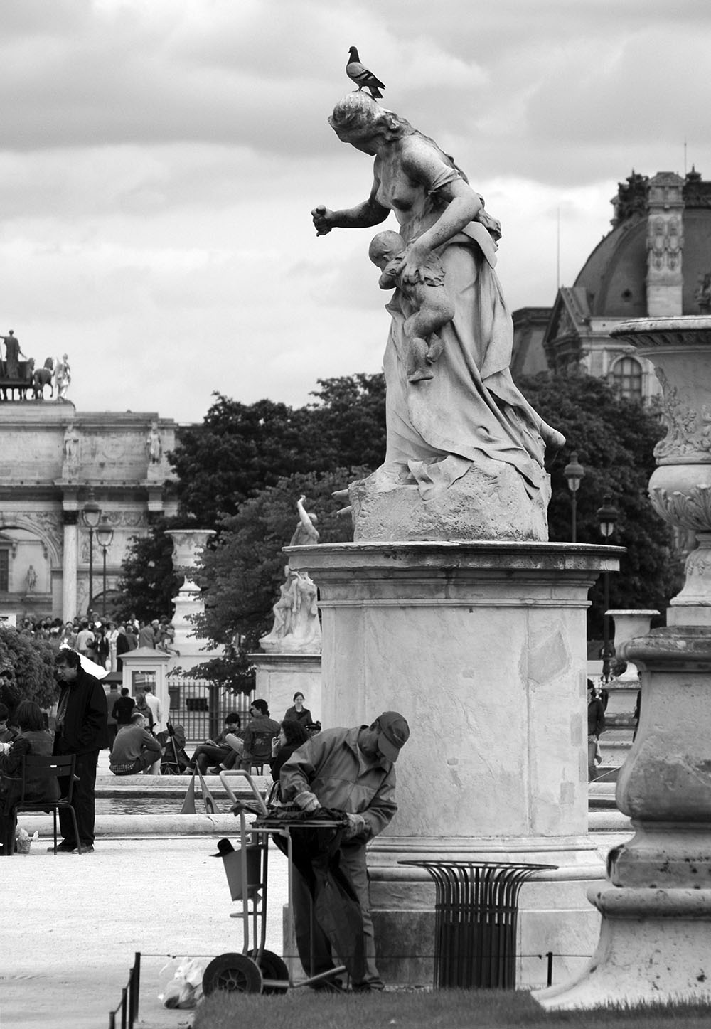 Парижские будни.