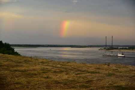 Волга матушка река