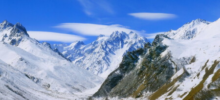 Где-то в горах.