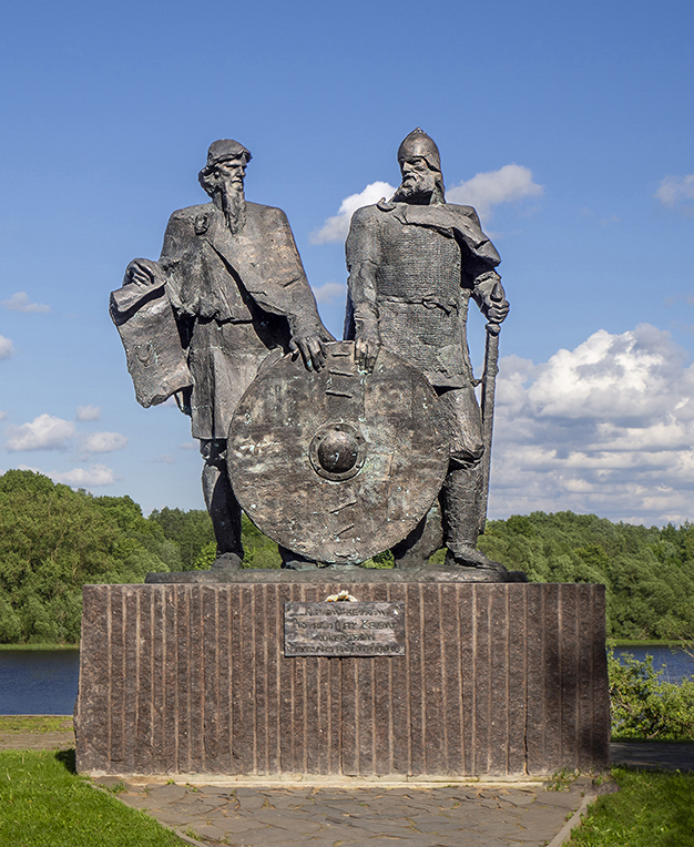 Вещий Олег и Рюрик. Памятник в Старой Ладоге.