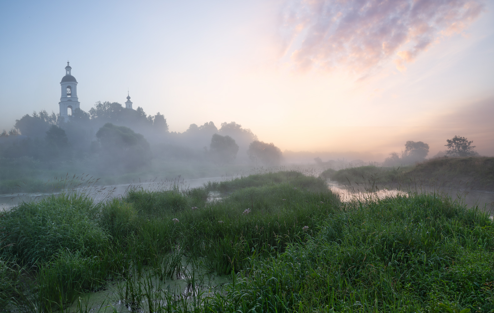 туманное утро 