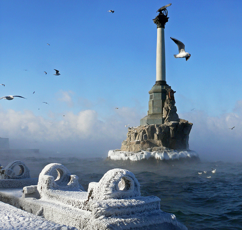 Севастополь, Памятник затопленным кораблям