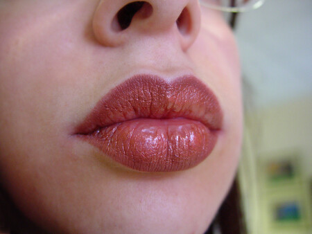 На пробах губ