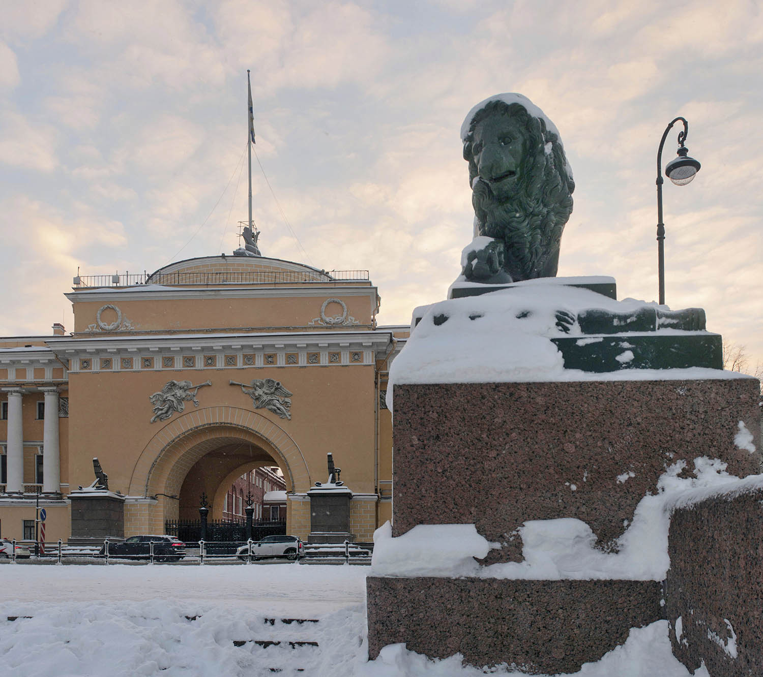 Лев у Адмиралтейства
