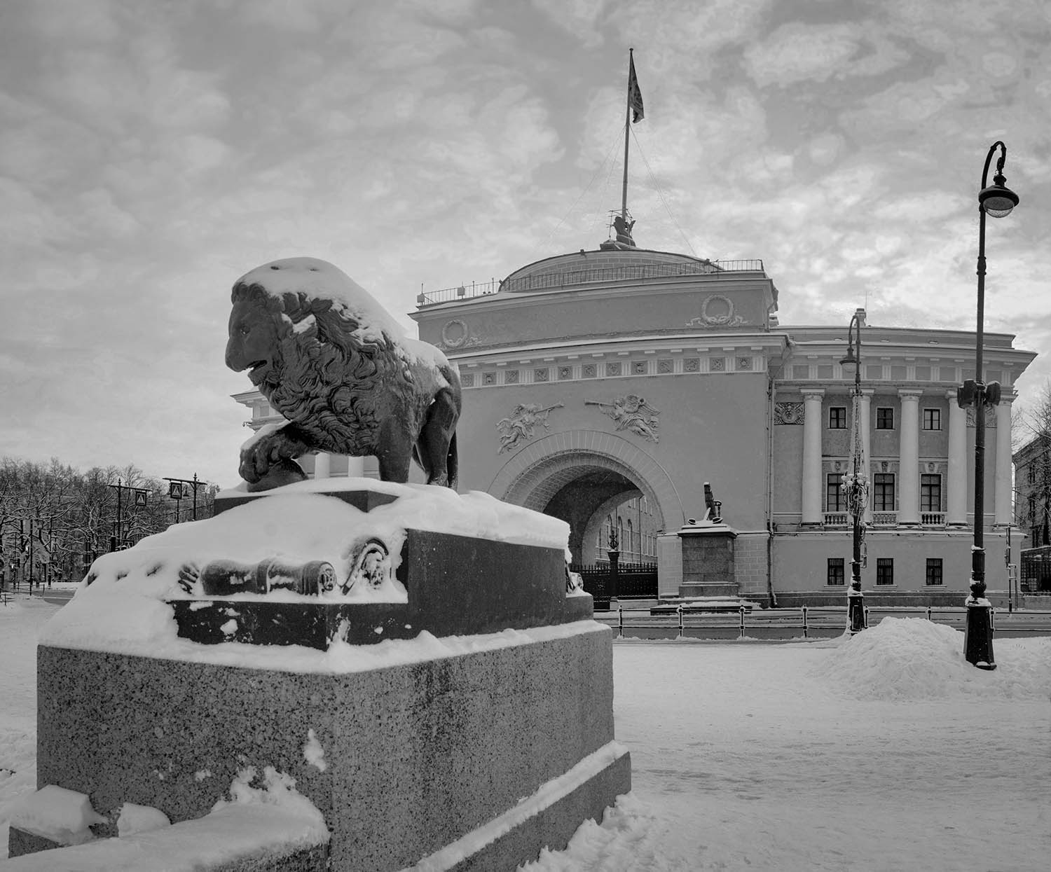 Лев у Адмиралтейства (панорама)