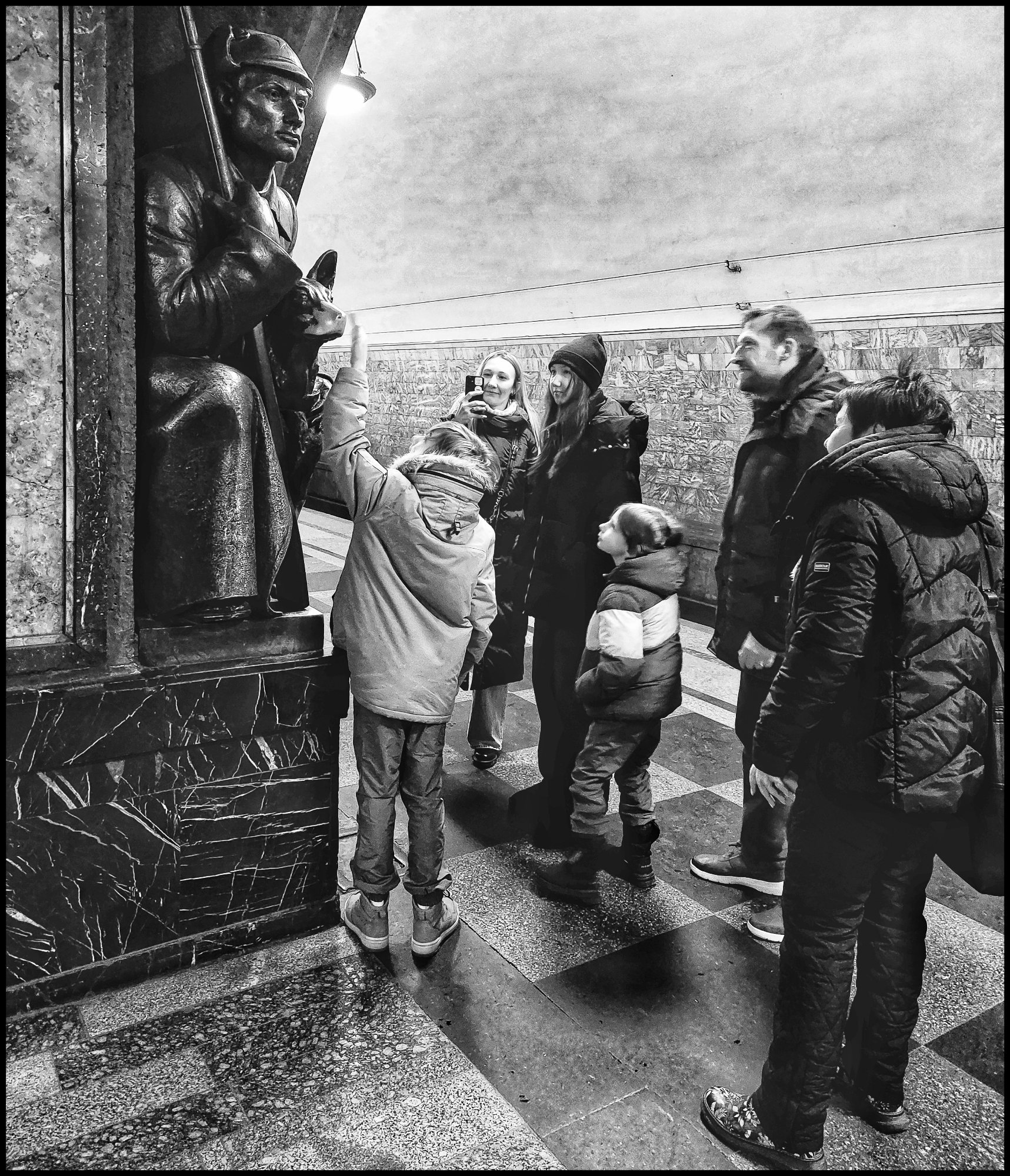 На счастье.(Московское метро)