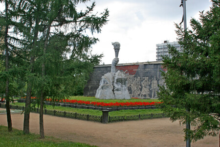 Новосибирск. Сквер Героев Революции-1