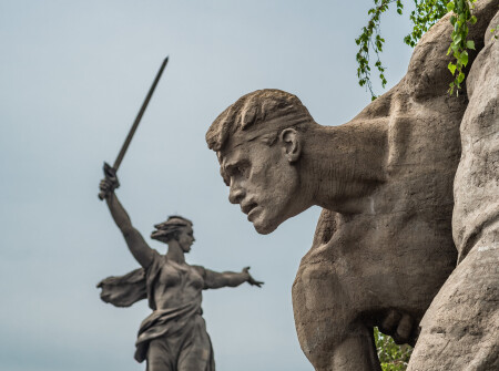 Не жалея себя самого...