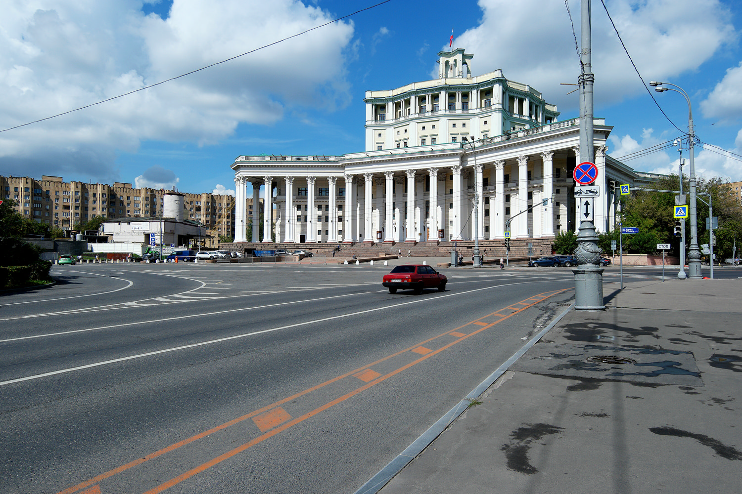 Улица Советской Армии