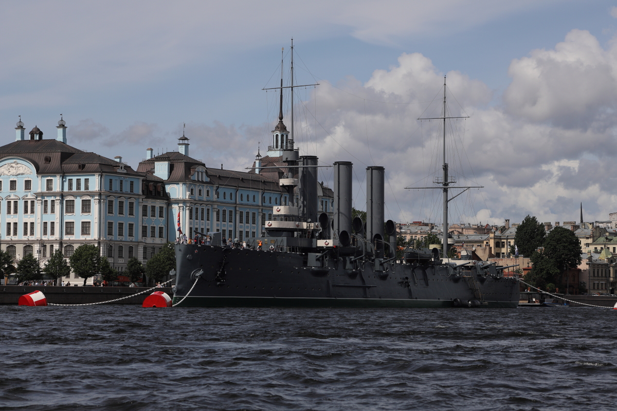 Санкт-Петербург.