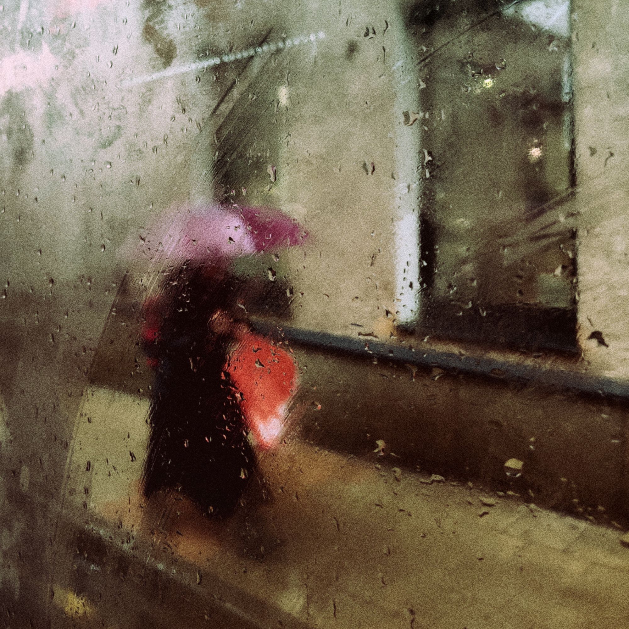 Drown in the raindrops