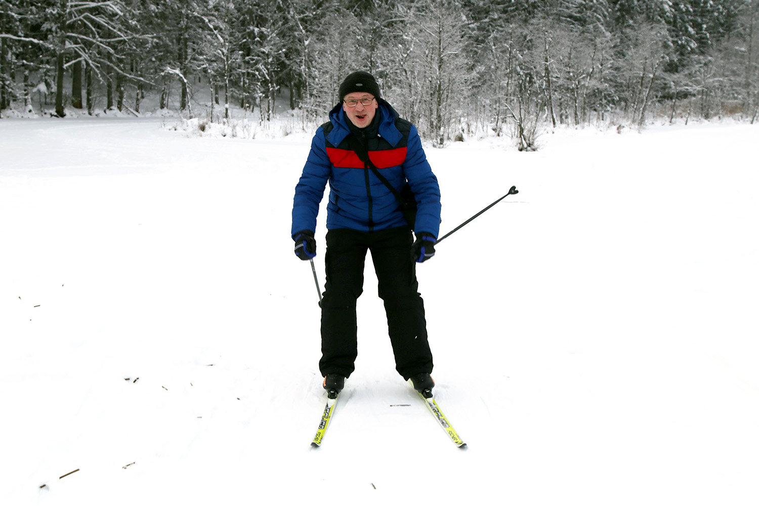 Прибежал