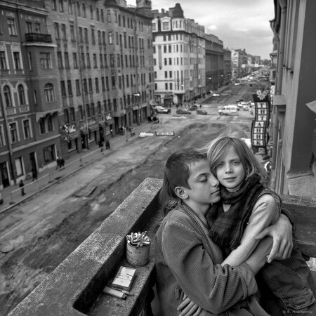 Кузя и Мыха. Средний проспект, С.-Петербург, 2004.