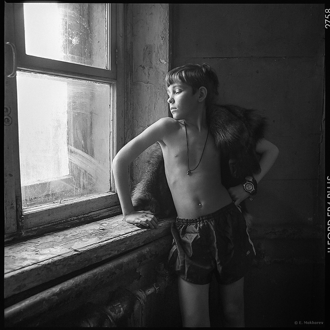 «Артур. С-Пб., 2000.» раздел «Портрет». «»