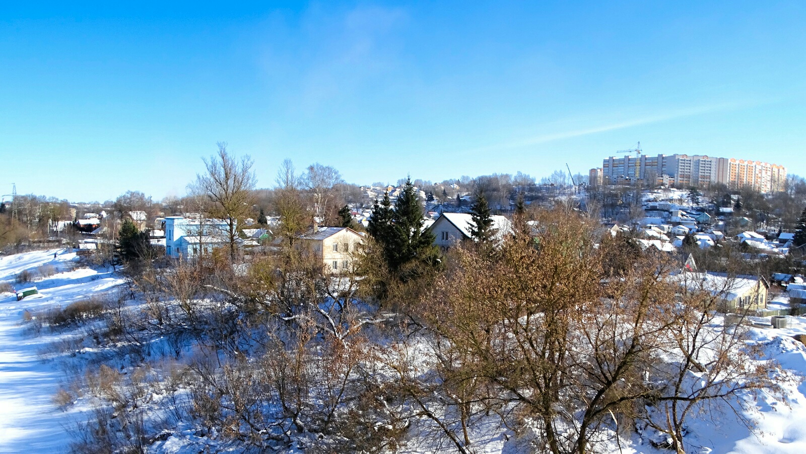 «Смоленск» раздел «Городской пейзаж». «Вид с Крестовоздвиженского моста на частный сектор в Смоленске , 18.02.2026»