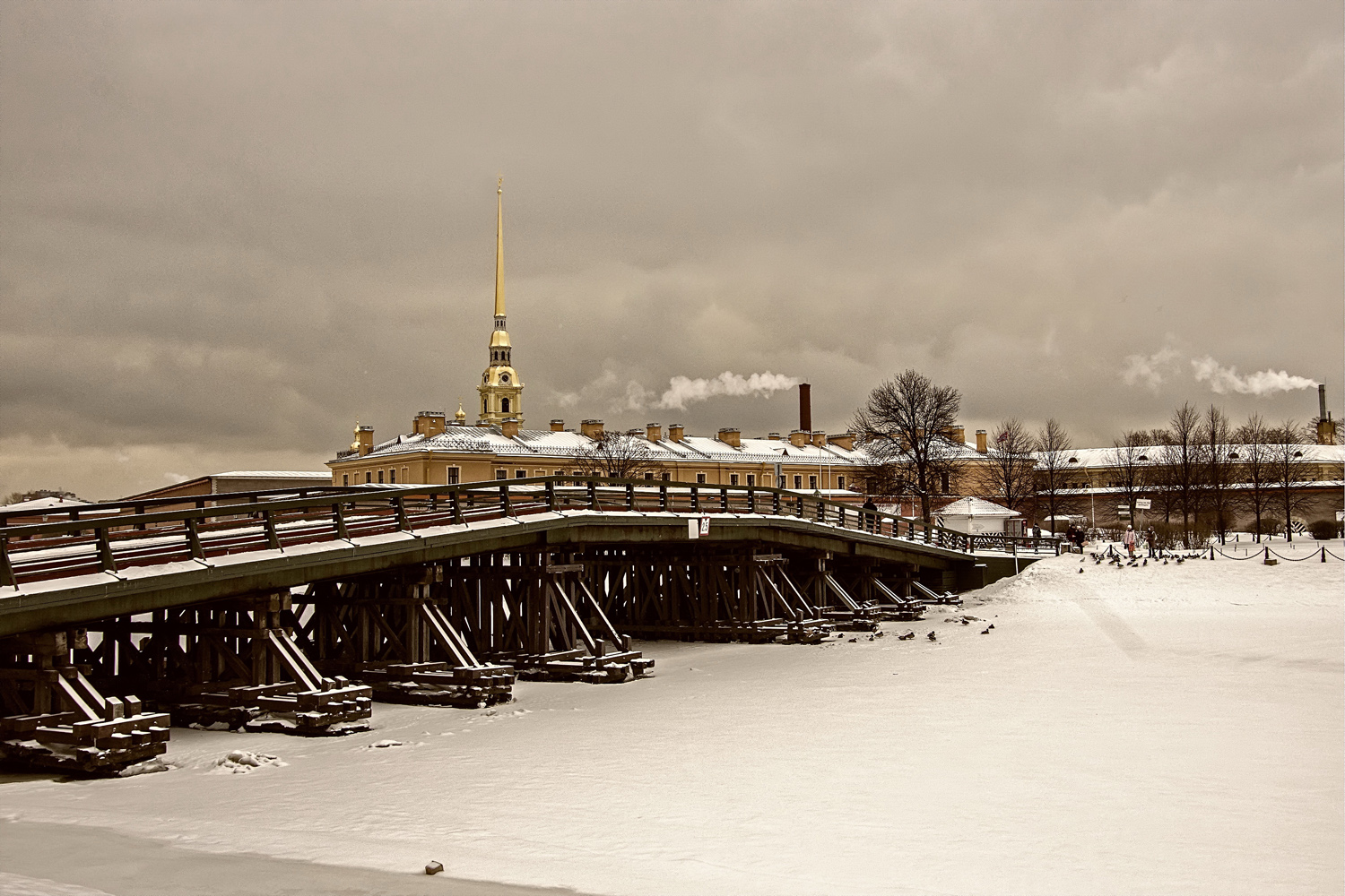Мост в крепость.