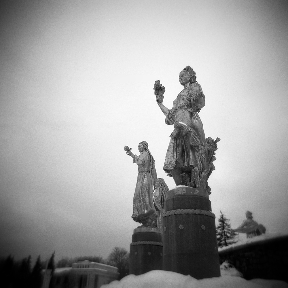 «HOLGA. ВДНХ, фонтан дружба народов» раздел «Разное». «»