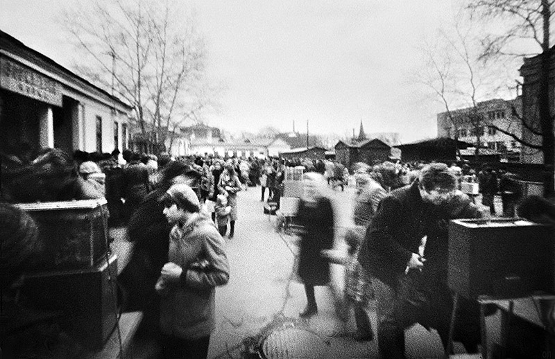 «На птичьем рынке» раздел «Городской пейзаж». «Москва 1980 год»