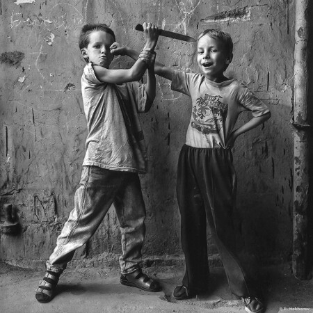 Мальчики с Моховой улицы, С.-Пб., 1999.