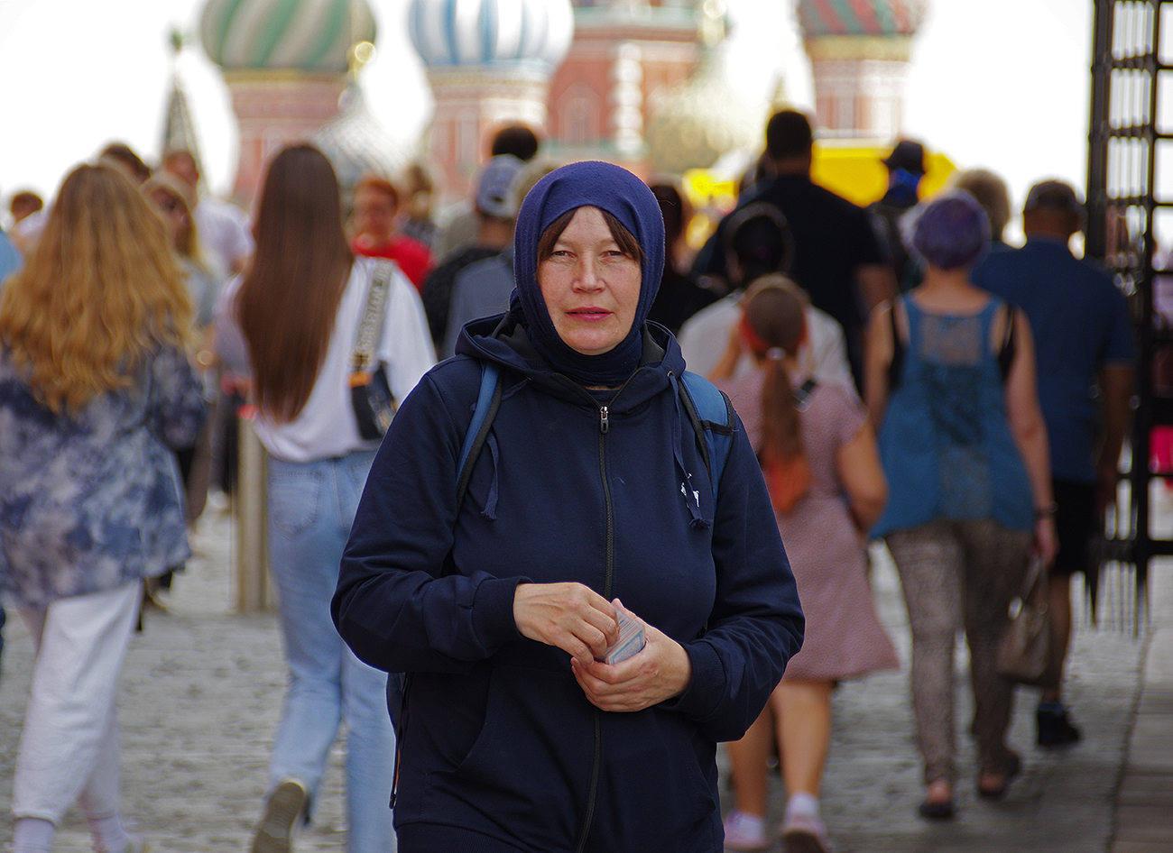 «У Воскресенских ворот» раздел «Жанр». «»