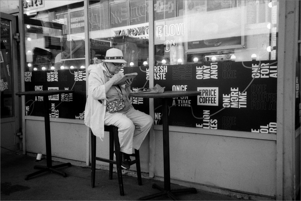 «***» раздел «Жанр». «Olympus XA2 + Fomapan 200. СПб, 2025г.»