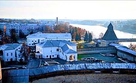 В ПСКОВСКОМ КРЕМЛЕ
