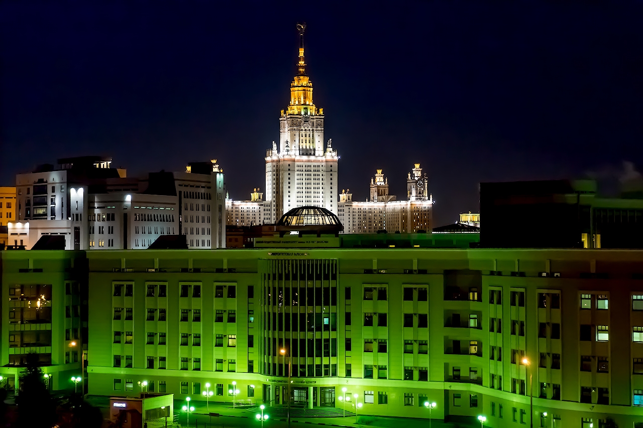 «Вид из окна» раздел «». «Июльский отпуск в Москве. Фото из архивов 2017 года.»