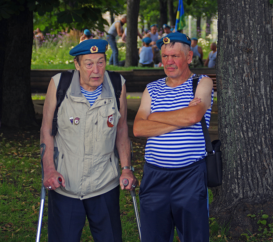 «Ветераны ВДВ» раздел «Жанр». «День ВДВ в Парке Горького.»