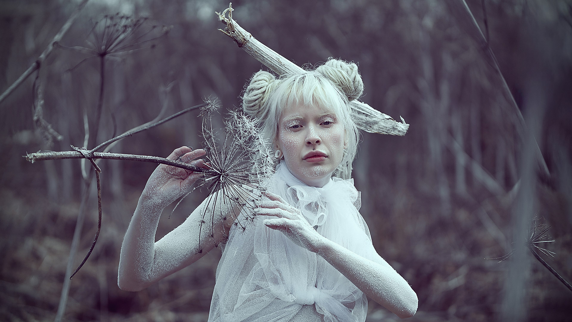«Follow the white rabbit» раздел «Портрет». «»