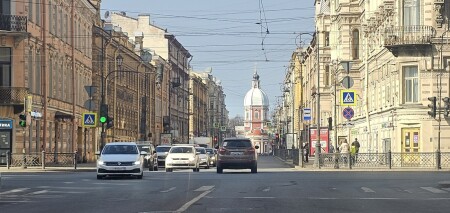 По улице Пестеля, солнечным днем.