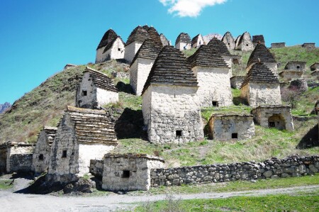 Даргавс (город мёртвых).